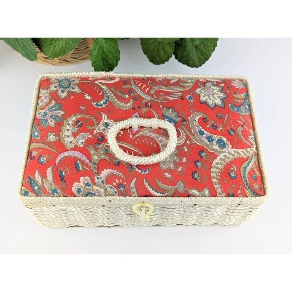 Vintage 1950s Wicker Sewing Box Red Paisley Fabric Lid with Built-in Pin Cushion - Picture 2 of 10